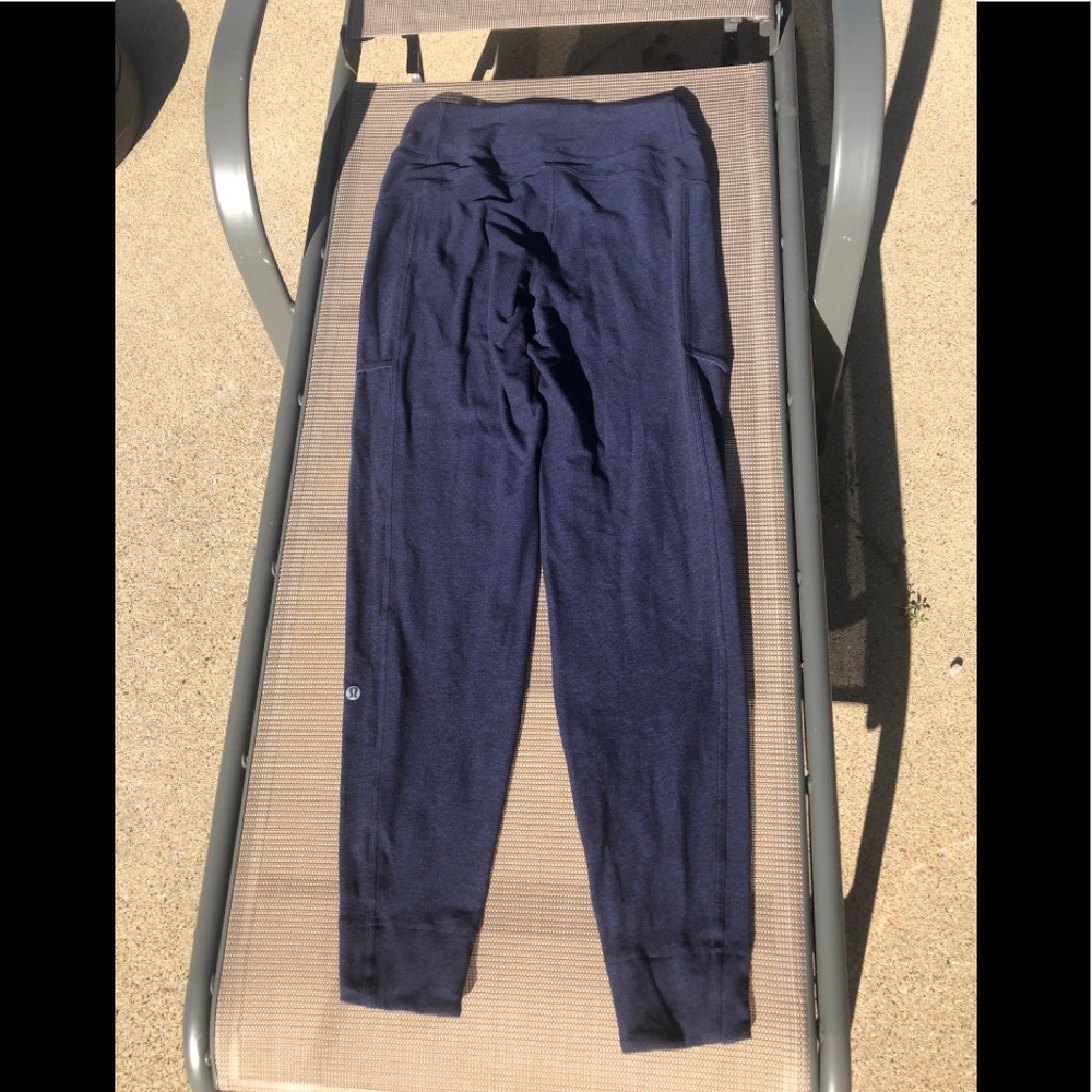 Lulu joggers in dark blue!!!
